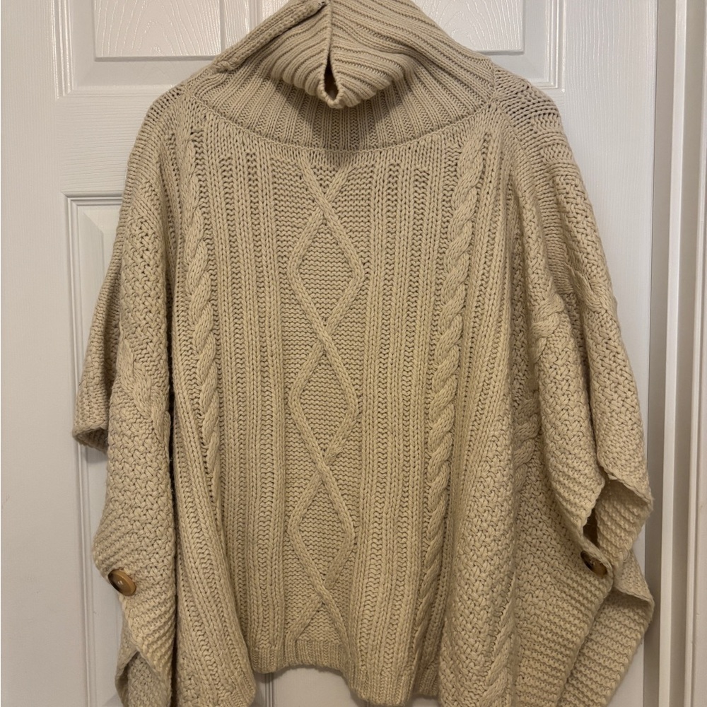 Bass Cable Knit Turtleneck Sweater - Beige